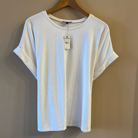 Express White Top with Tie Size Medium NWT - Picture 2 of 12